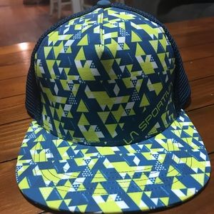 SOLD La Sportiva hat